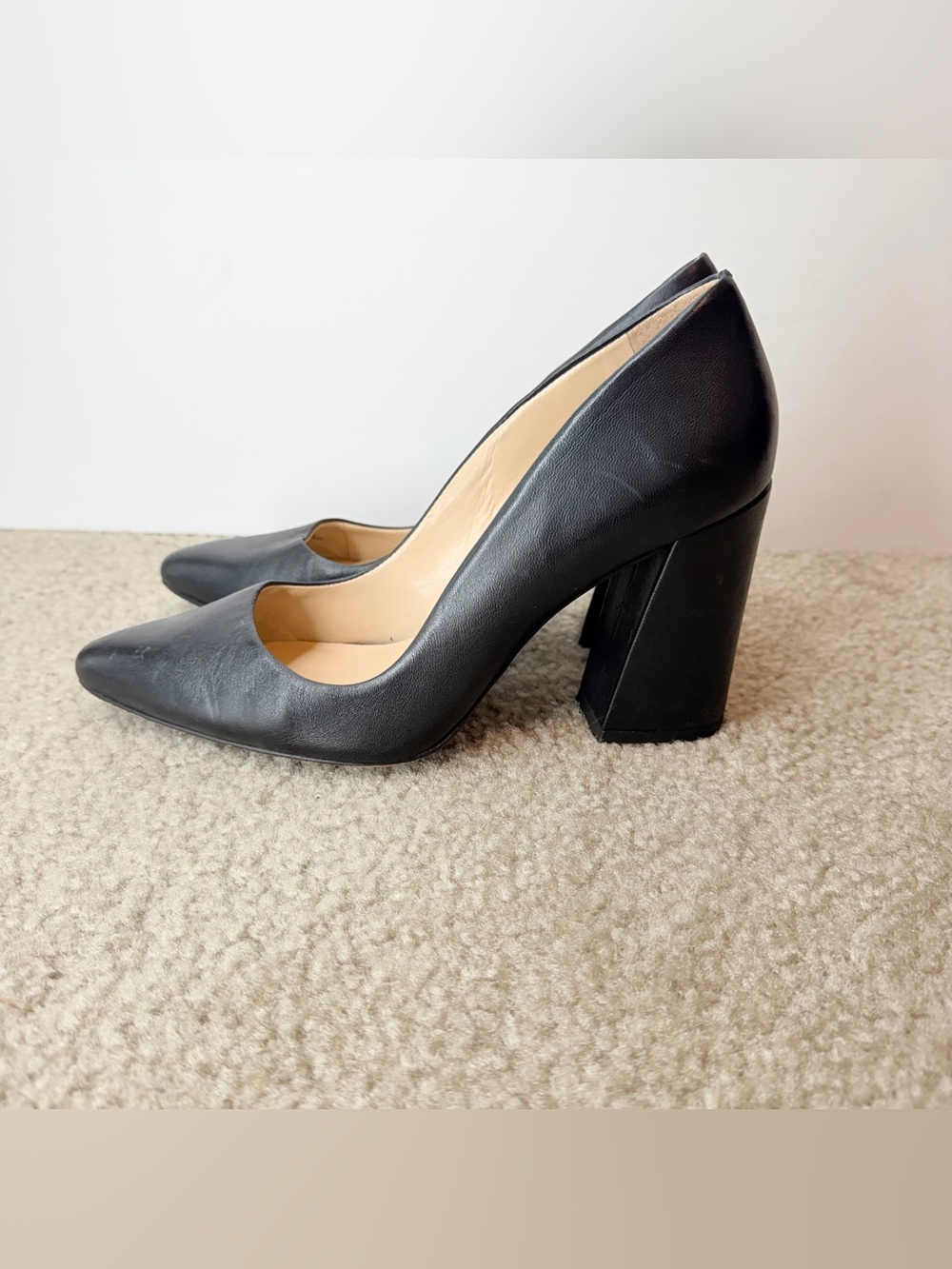 Vince Camuto Black Leather Pointed Toe Slip On Block Heel Pumps Size 7